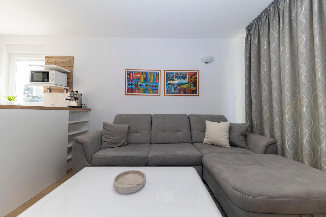 Joy 2 Apartment Novalja Exteriér fotografie